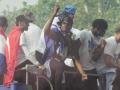 Ίντερ: Σάλος με το πλακάτ που σήκωσε ο Ντάμφρις στην παρέλαση των νερατζούρι με στόχο τον Ερναντέζ