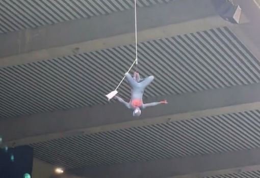 Παρί ΣΖ -Αζαξιό: Εισβολή... Spiderman! (ΒΙΝΤΕΟ)