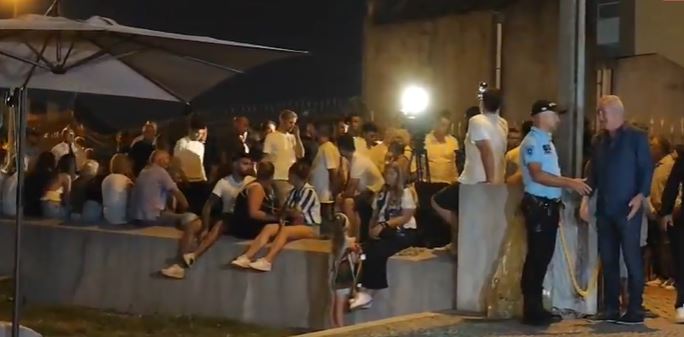 Εκεί...Σλοτ και παίκτες