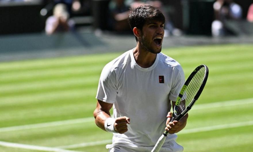 Ασταμάτητος στο Wimbledon ο Κάρλος Αλκαράθ!