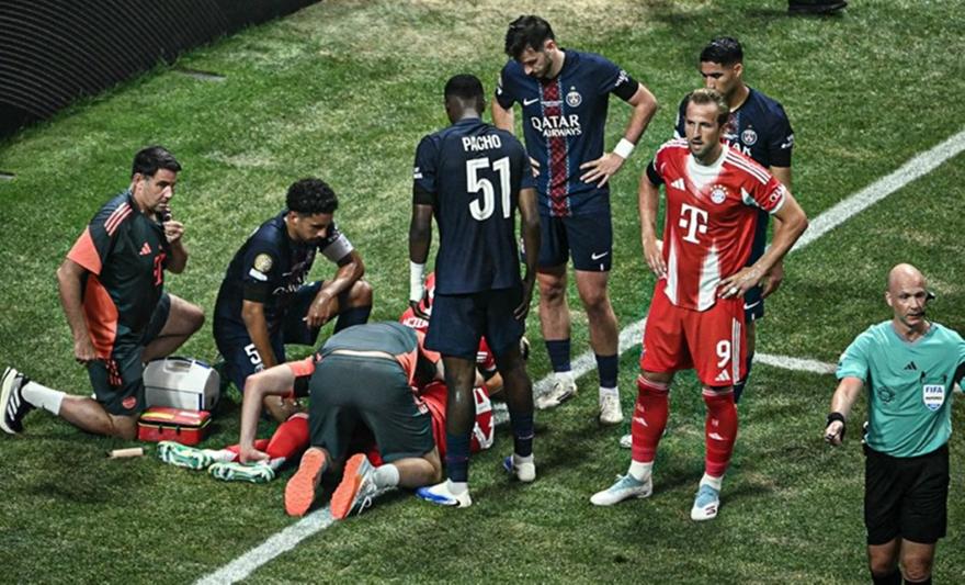 Κάταγμα περόνης ο Μουσιάλα - Εκτός δράσης για 4-5 μήνες