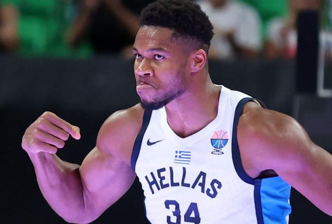 Το αφιέρωμα της FIBA στον Γιάννη: «Εφιάλτης για κάθε αντίπαλη ομαδα»