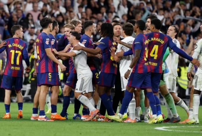 Βενγκέρ: «Το clasico ήταν λίγο σαν μια μονομαχία μεταξύ ανδρών και παιδιών»