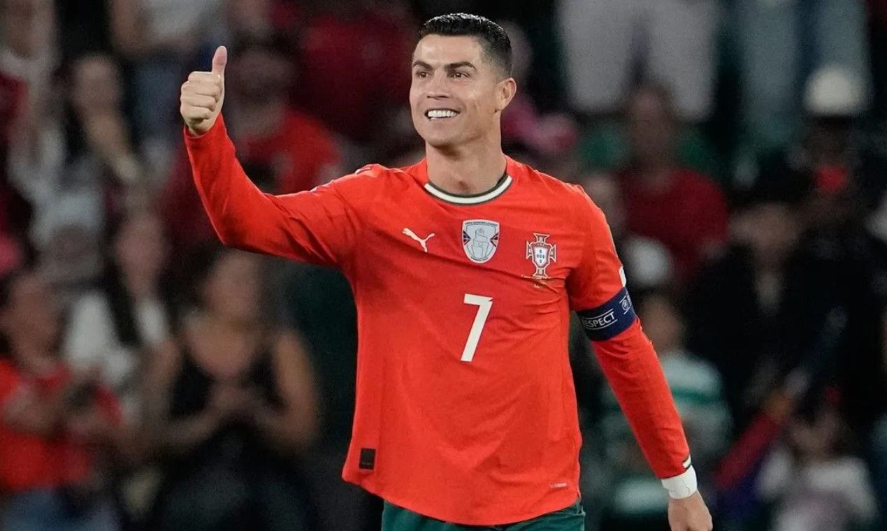Κατάλαβε την γκάφα η FIFA: Διέγραψε την αφίσα και έβαλε νέα με Ρονάλντο!
