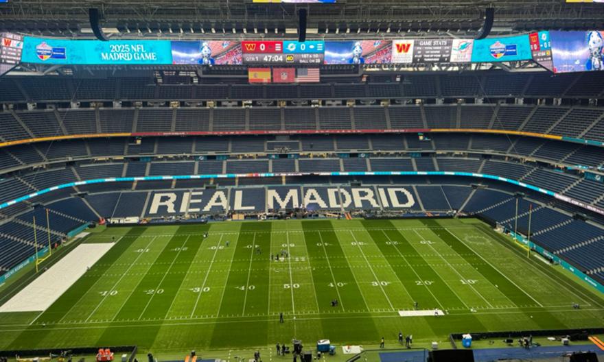 To «Μπερναμπέου» μετατράπηκε σε γήπεδο American football!