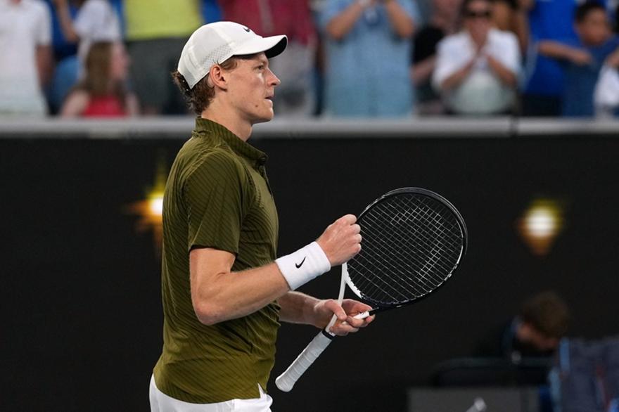 Australian Open: Στα ημιτελικά με άνεση ο Σίνερ, βρίσκει Τζόκοβιτς