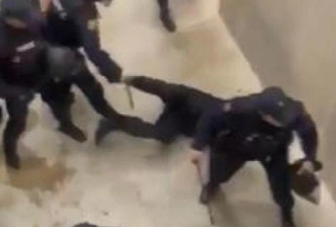 (Βίντεο) Ξύλο μεταξύ αστυνομίας και οπαδών της Οσασούνα