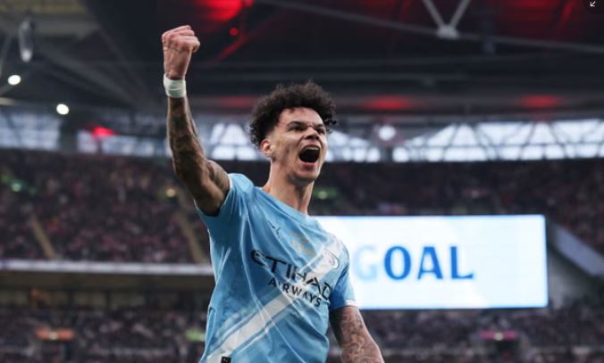 Arsenal-Manchester City: Βάφτηκε...γαλάζια η κούπα!