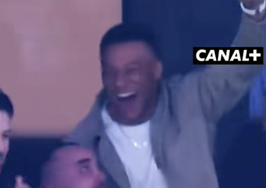 (Βίντεο) Η live αντίδραση του Εμπαπέ στα 3 γκολ!