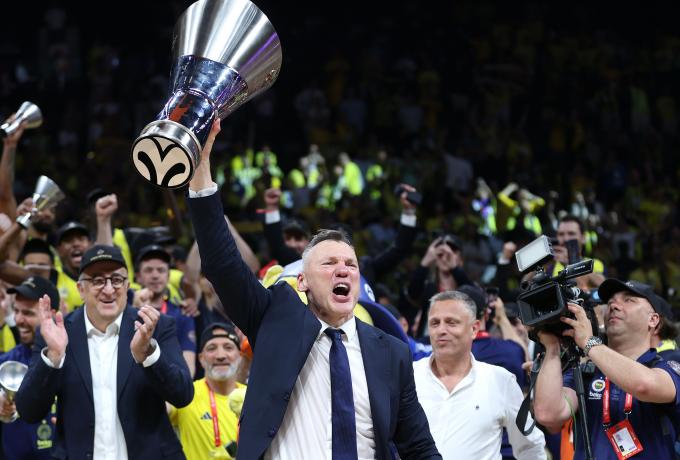 «Η Φενέρμπαχτσε συμφώνησε με την Euroleague για το νέο δεκαετές συμβόλαιό της»