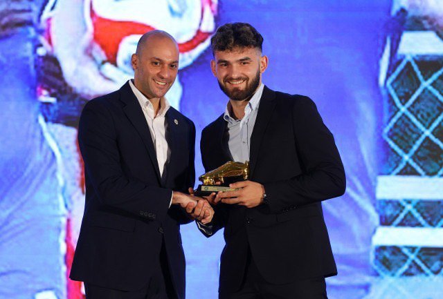 γφ