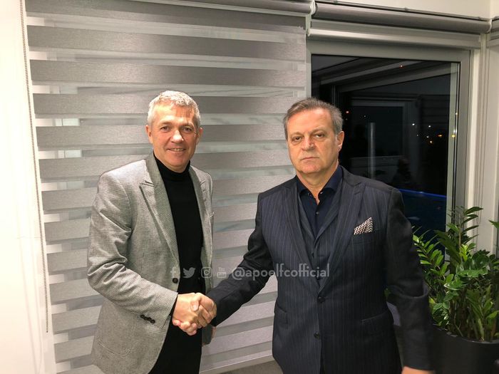προ