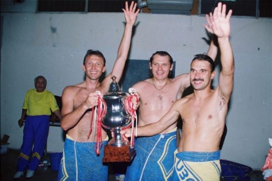 εεεε