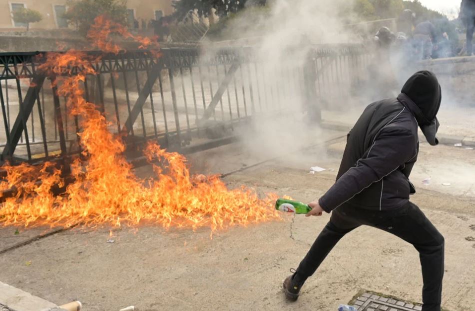ΑΠΟΕΛ43