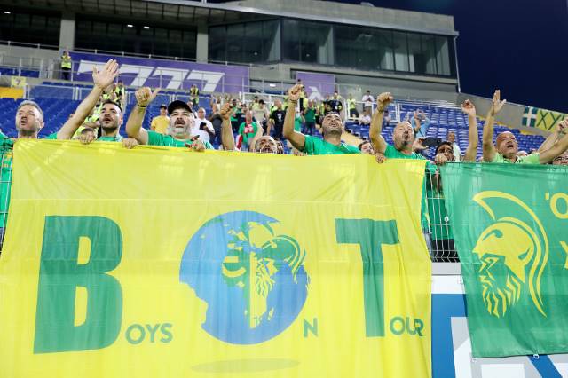 boys_aek2