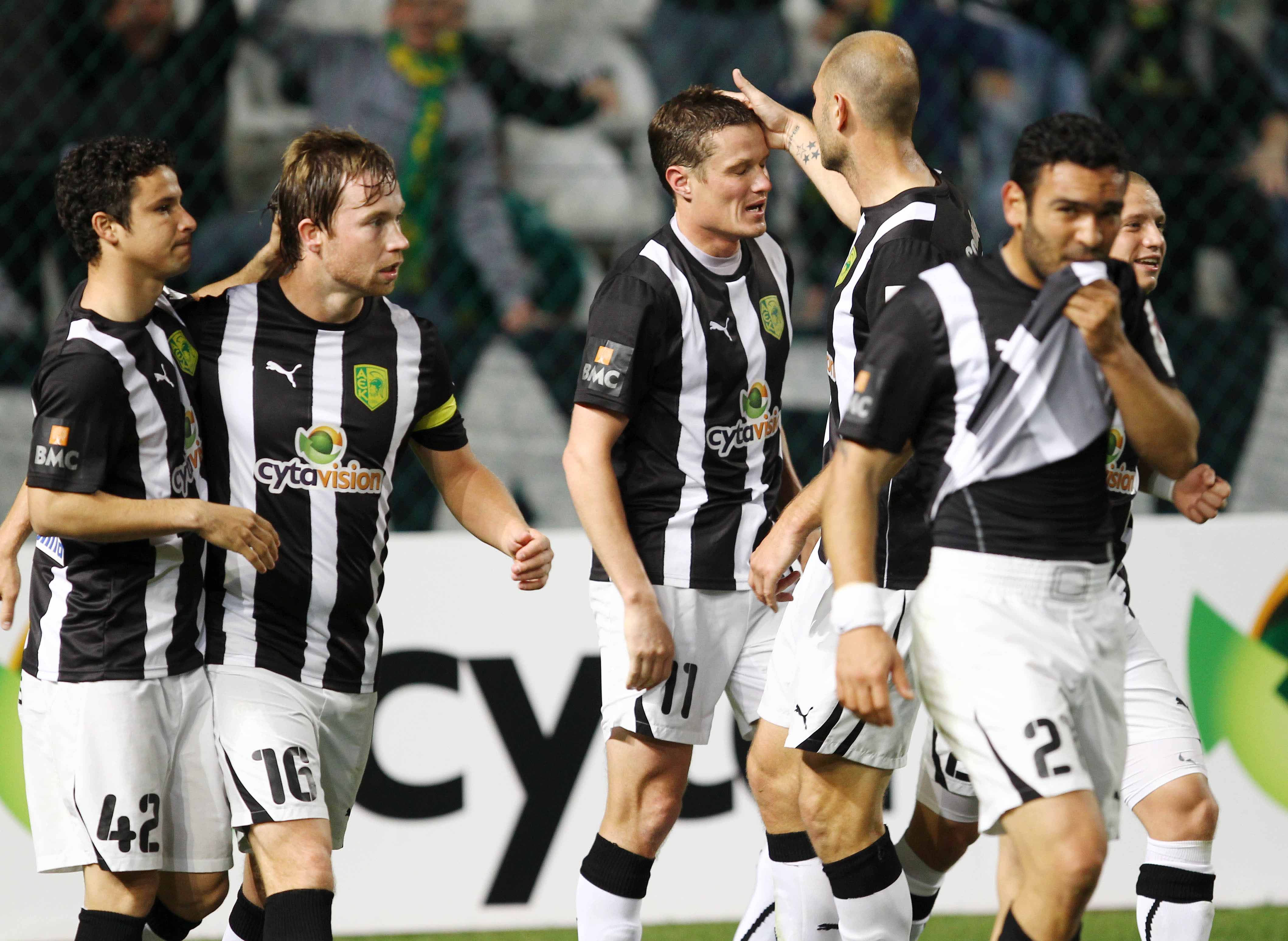 oper_aek