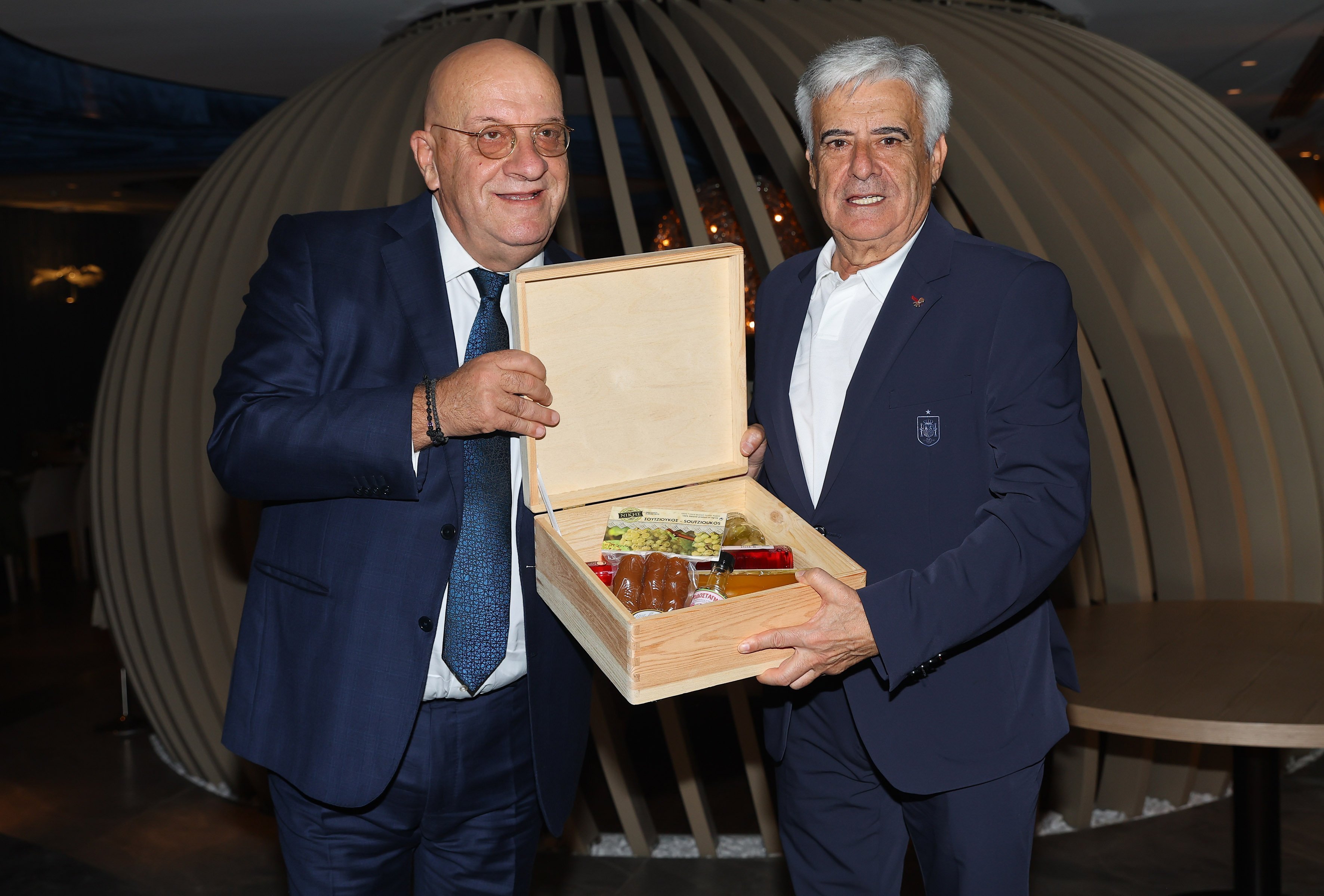 ΑΠΟΕΛ43