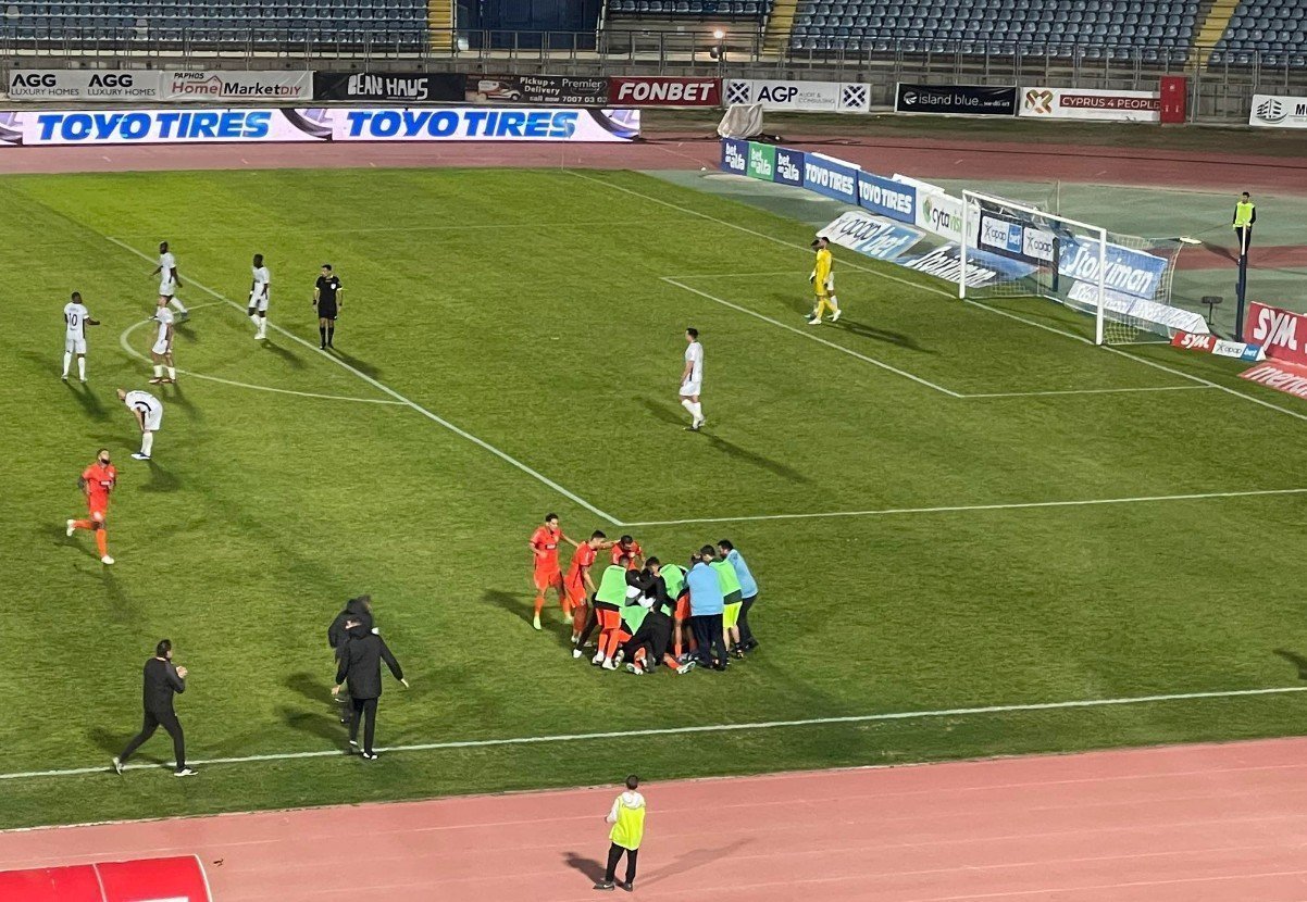κατσα 2-0
