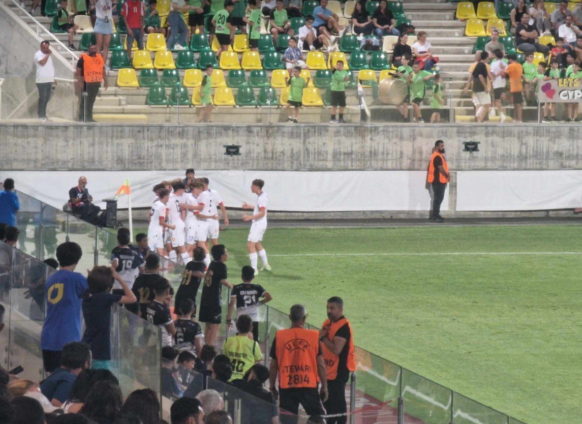 2-0