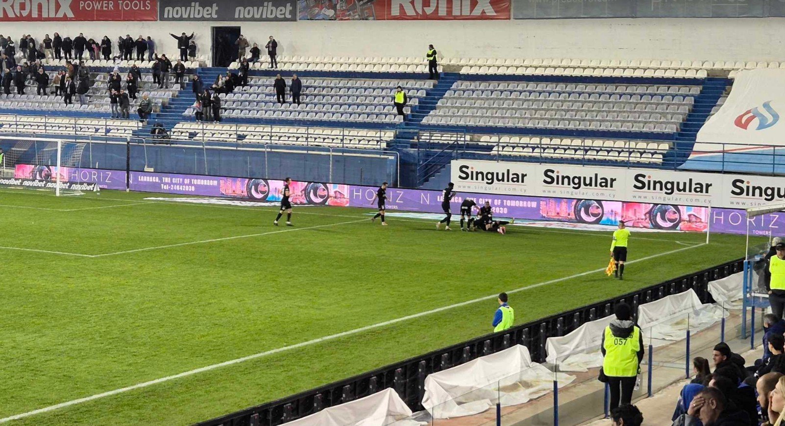 Μπο 1-1