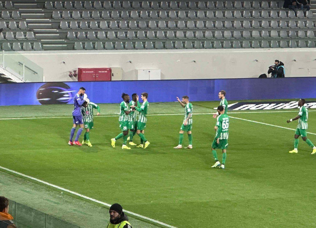 2-1 αρης