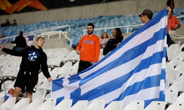 ΦΩΤΟΡΕΠΟΡΤΑΖ/ΑΠΟΕΛΙΣΤΕΣ και Ελληνικές σημαίες...