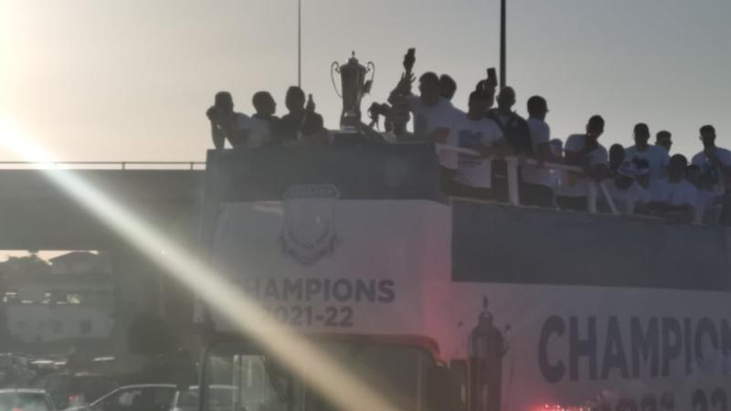 Εκκίνησαν οι Champions στο ανοικτό λεωφορείο, ακολουθούν οι Απολλωνίστες! (βίντεο-φώτος kerkida.net)