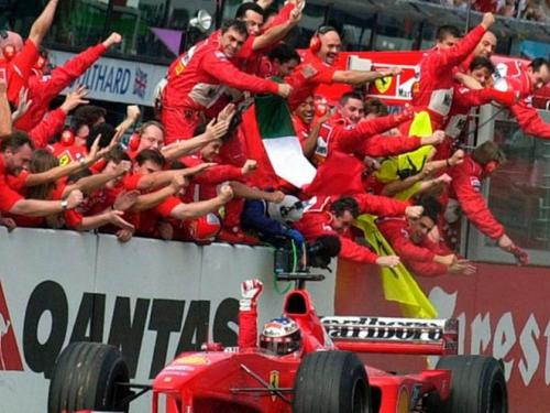 Η FIA βάζει τέλος σε μία από τις πιο εμβληματικές εικόνες στη Formula 1!