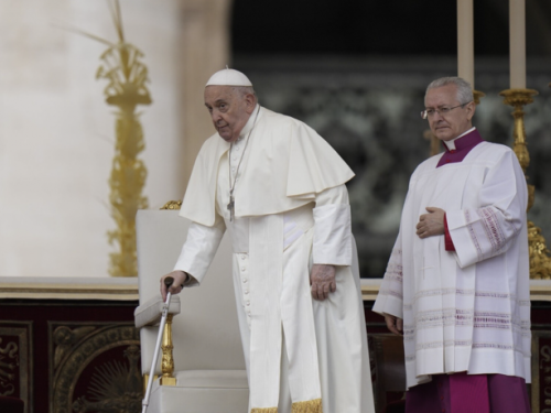 Πάπας Φραγκίσκος: Φουντώνουν οι φόβοι για την υγεία του