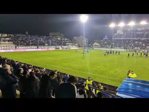 Χώμα που περπάτησα γη που νοσταλγώ