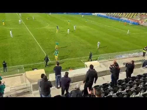 Χειροκρότημα σε Μακρή