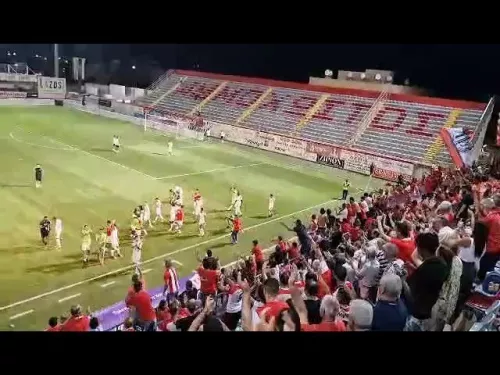 Καρμιώτισσα-Νέα Σαλαμίνα: ΟΛΕ - ΟΛΕ μετά το τέλος...