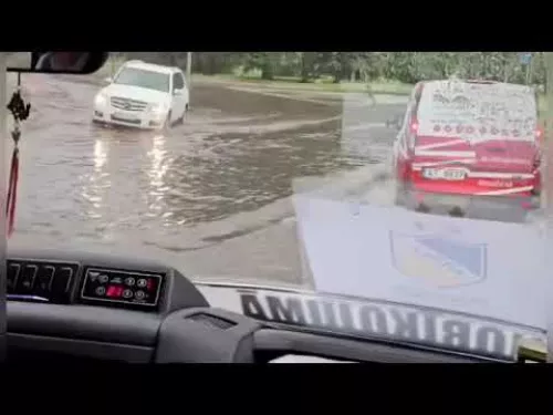 Πλημμύρισαν οι δρόμοι στη Ρίγα