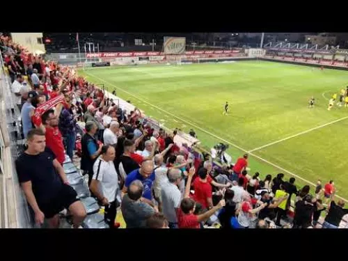 Χώμα που περπάτησα από τους οπαδούς της Νέας Σαλαμίνας
