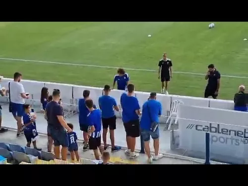 Ο Ουάρντα στην κερκίδα της Ανόρθωσης πριν το ΑΠΟΕΛ