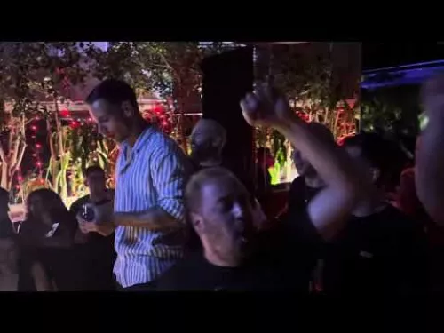 ΑΠΟΕΛ παίκτες σύνθημα «Να ΄χα ένα ναργιλέ»