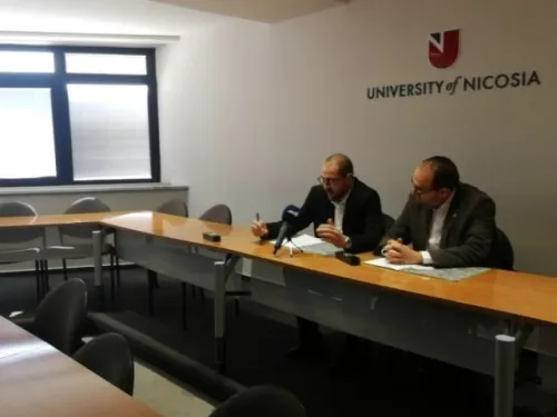 Μνημόνιο συνεργασίας Πανεπιστήμιο Λευκωσίας - ΕΑΚ