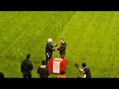Η Νέα Σαλαμίνα τίμησε τον Ιβάν Γιοβανοβιτς