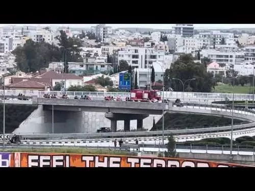 Πορεία πορτοκαλί για το αιώνιο ντέρμπι