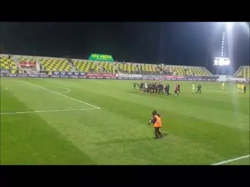 ΑΕΛ - Πανηγυρισμοί παικτών με κόσμο