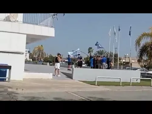 Eθνικός Άχνας:  Υποδοχή αποστολής με τραγούδια