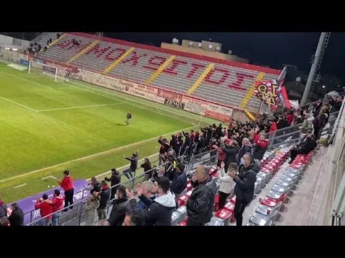 Χώμα που περπάτησα Σαλαμίνα