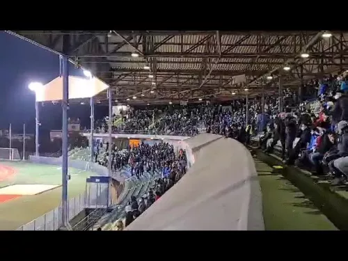Αποθέωση Ντιγκινί από Δυτική στο γκολ με ΑΕΛ