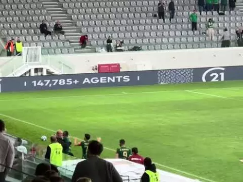 Ο πανηγυρισμός του Αλιουμ μετά το 3-0