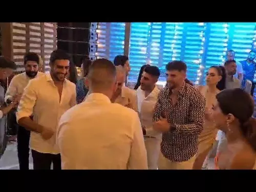 Χορός με ποδοσφαιριστές στο γάμο της Φυτούλας