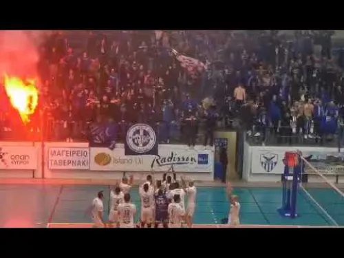 "Σηκωτός" μετά την πρόκριση στον τελικό Πετόσφαιρας