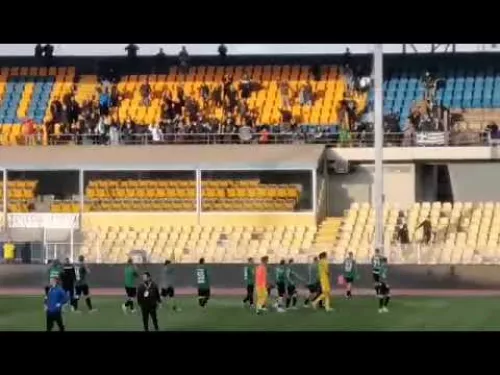 Πανηγυρισμοί οπαδών Ολυμπιακού στο Τσίρειο μετά τη νίκη με Καρμιώτισσα