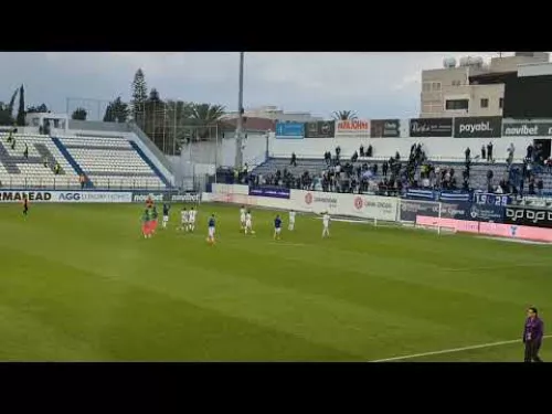Χειροκρότημα από τον κόσμος της Ομόνοιας Αραδίππου