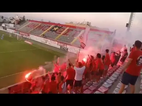 Pyro show οι Red Rebels