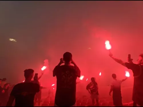 Κόσμος ΑΕΚ στο Μακάρειο!